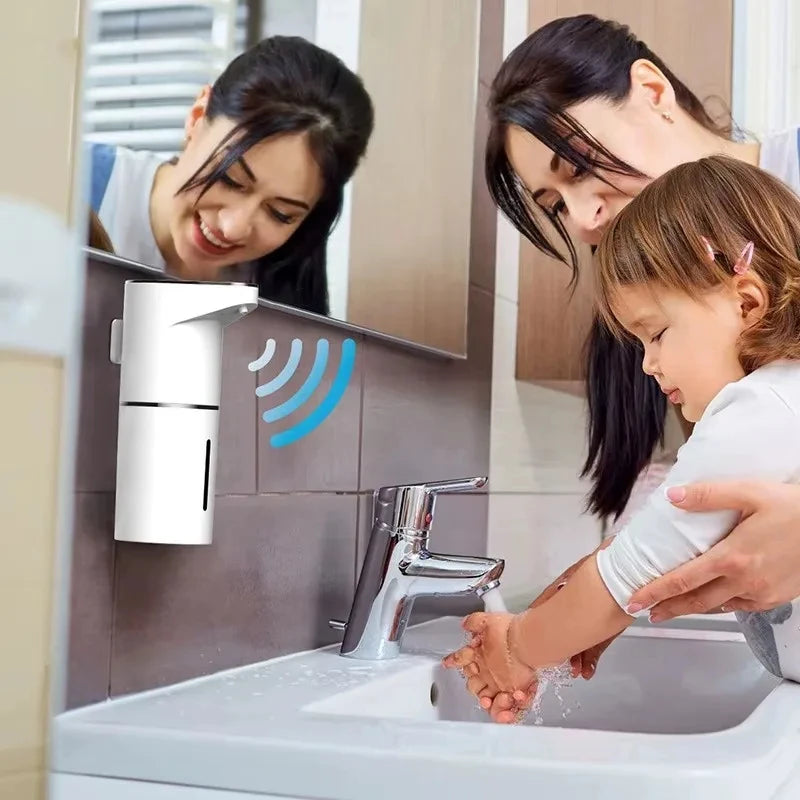 דיספנסר סבון חשמלי חכם ללא מגע עם חיישן קרבה, תצוגה דיגיטלית ומנגנון הקצפה רב-שלבי